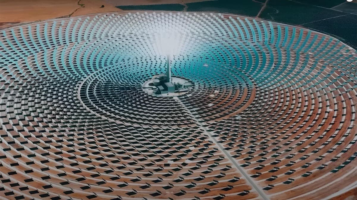 تصوّر لأحد مشروعات الطاقة الشمسية في السعودية بموقع مدينة نيوم - الصورة من بي بي سي 