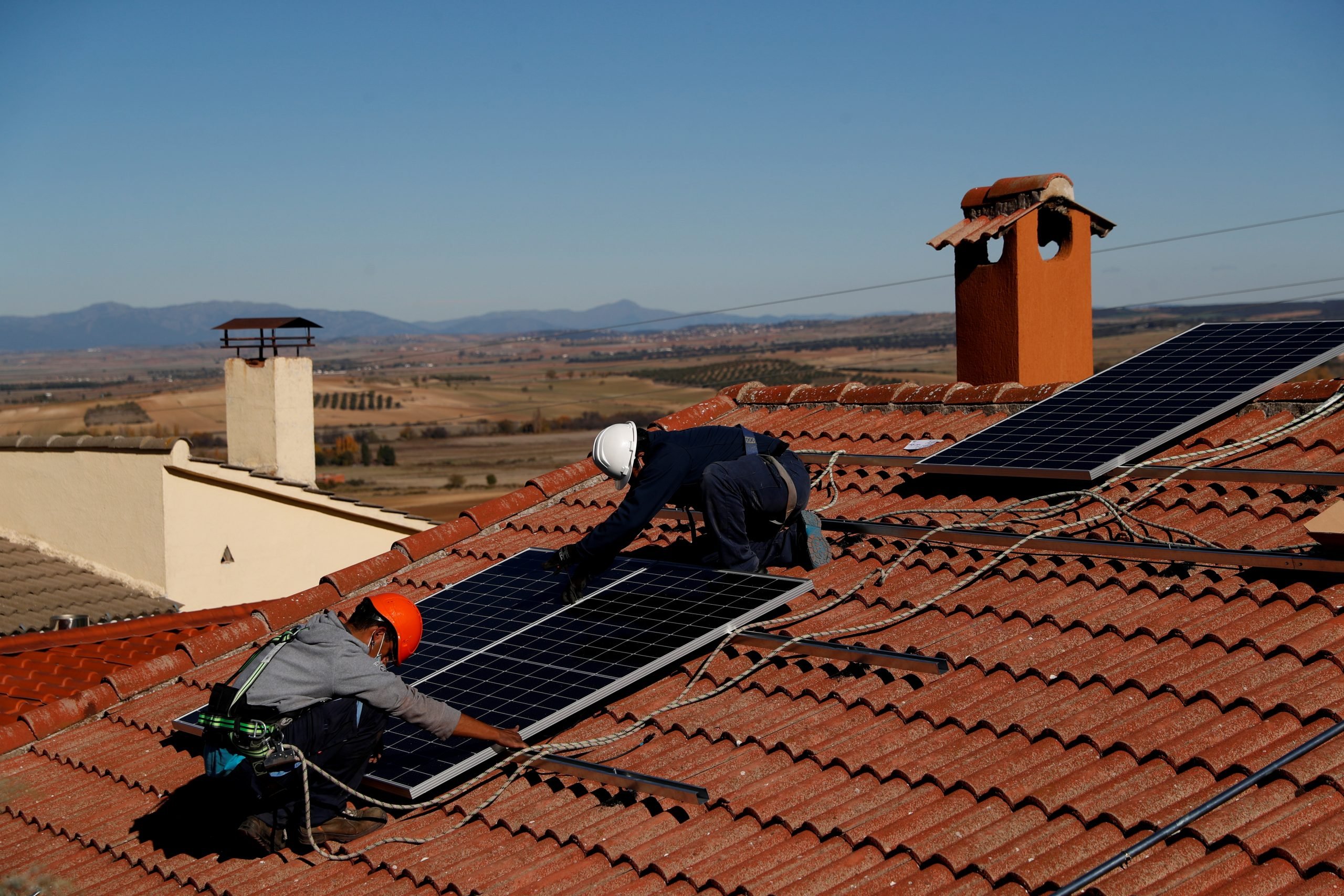 الألواح الشمسية على الأسطح في إسبانيا