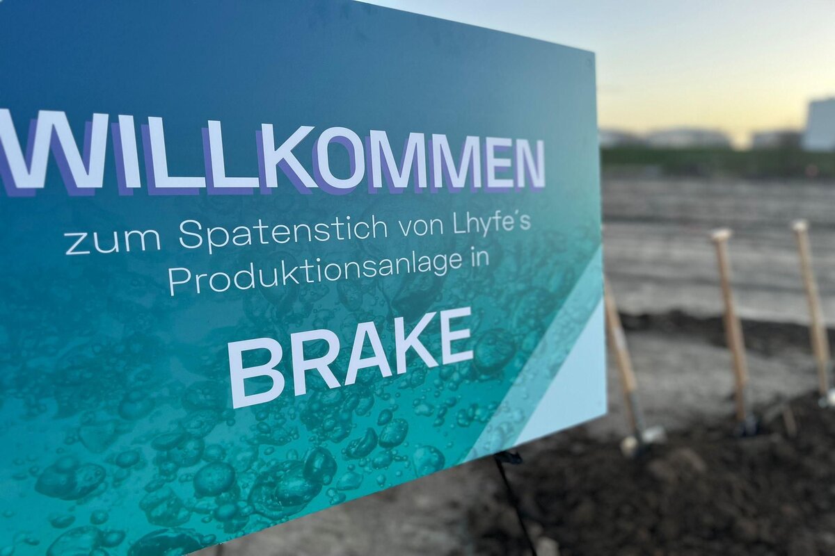 لافتة مشروع الهيدروجين الأخضر في ألمانيا