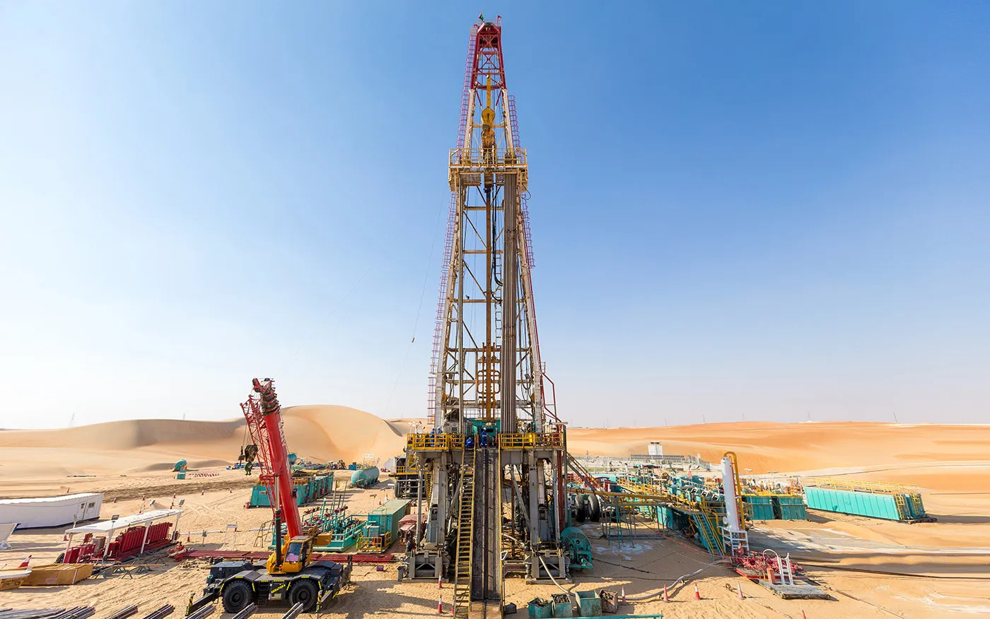 منصة في أحد حقول النفط في السعودية