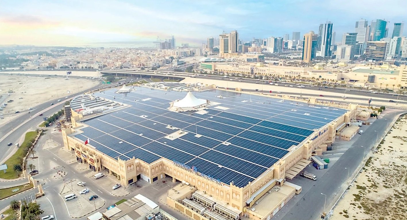 أحد مشروعات الطاقة الشمسية على الأسطح في البحرين