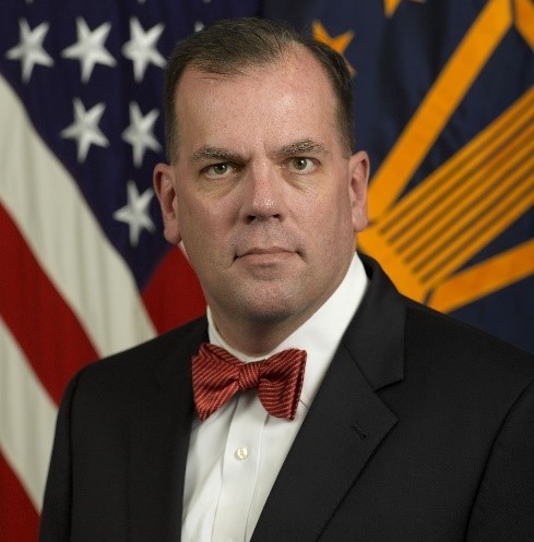 المدير التنفيذي للجنة الدفاع الوطني في الولايات المتحدة، بوب كاري
