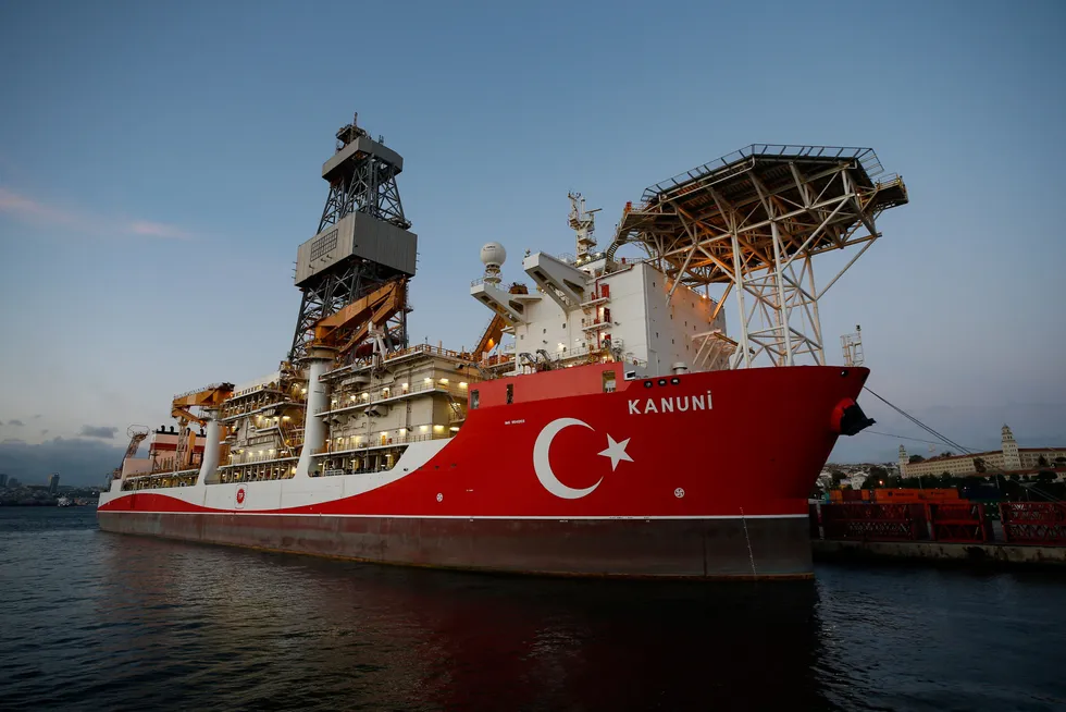 سفينة الحفر التركية "قانوني"