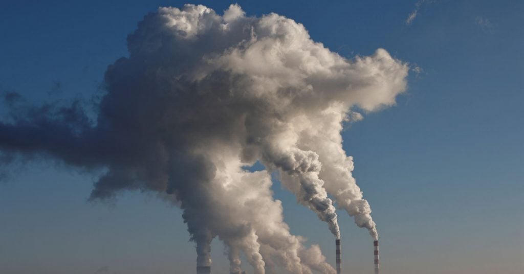 اختلاط بخار التبريد مع انبعاثات محطات التوليد في أميركا
