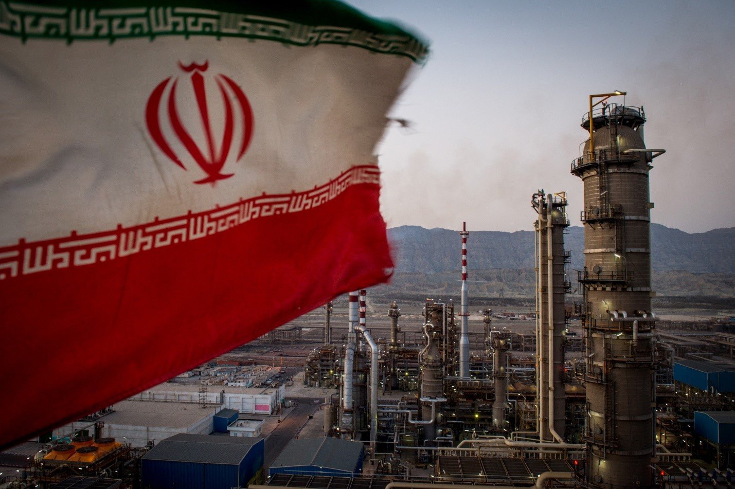 مصفاة لمكثفات الغاز في إيران