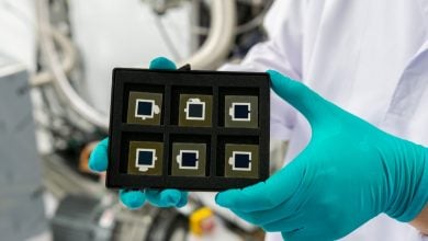 Photo of تطوير خلايا بيروفسكايت شمسية جديدة بكفاءة قياسية عالمية (تقرير)