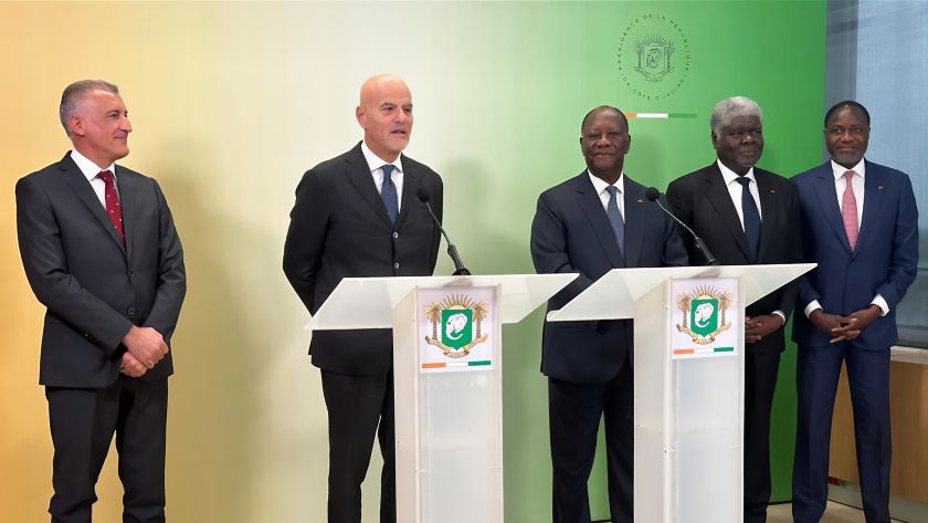 جانب من لقاء رئيس ساحل العاج مع الرئيس التنفيذي لشركة إيني الإيطالية