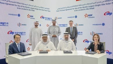Photo of تحالف من 3 شركات يفوز بتطوير محطة طاقة شمسية عملاقة في الإمارات