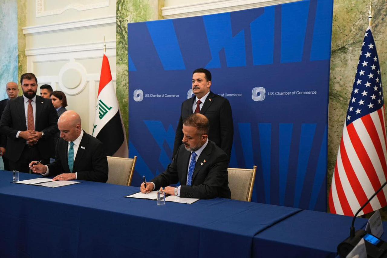 جانب من توقيع مذكرات التفاهم بين العراق وأميركا