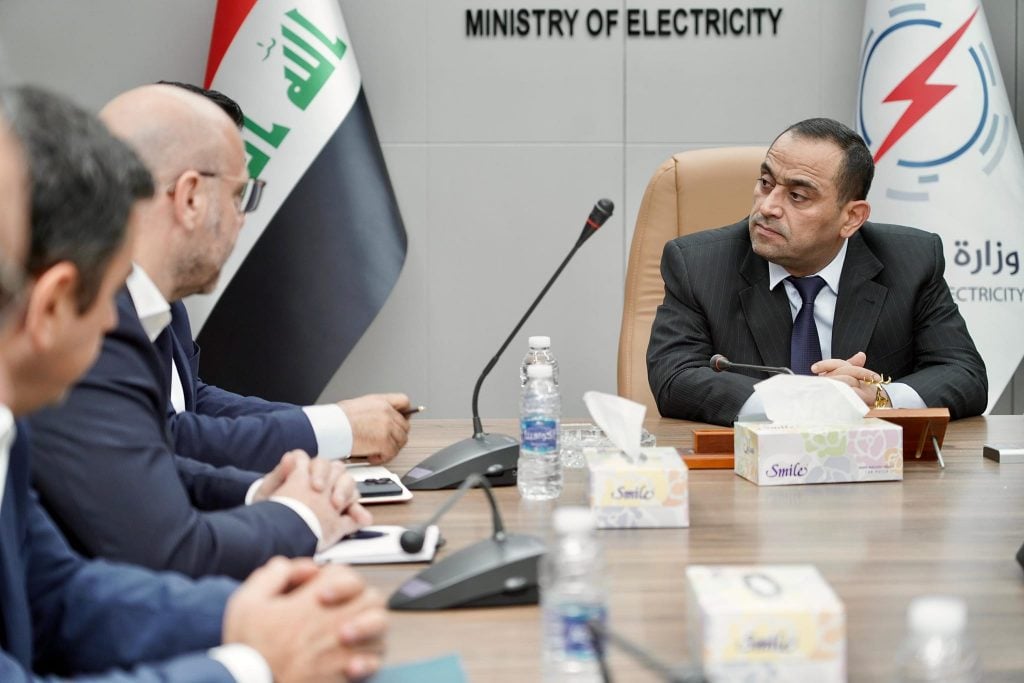 من مراسم توقيع عقد تطوير المحطات الغازية في العراق
