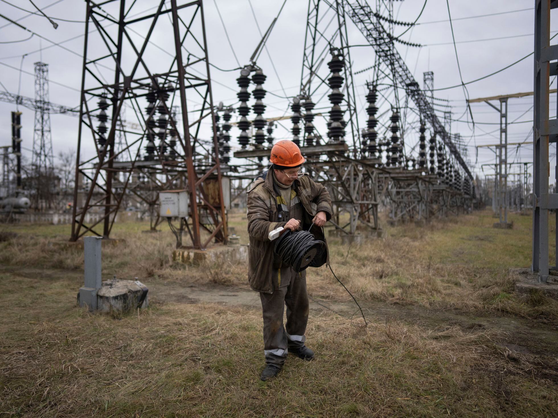 استئناف صادرات الكهرباء الأوكرانية بكميات صغيرة