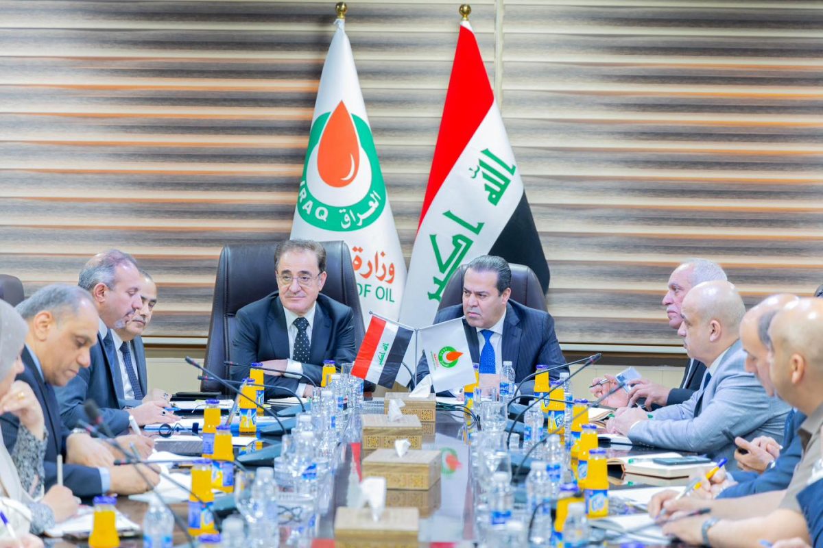 جانب من اجتماع وزارتي النفط والكهرباء في العراق
