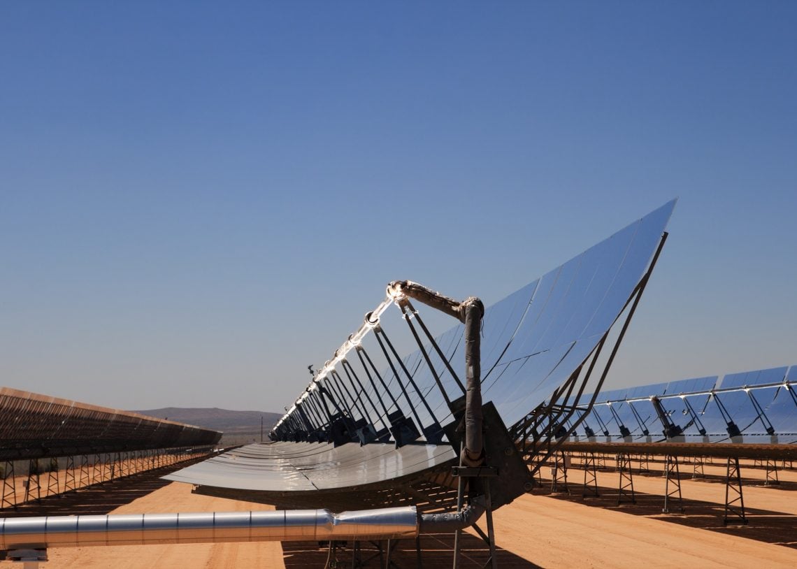 ألواح تعمل بنظام الطاقة الشمسية المركزة