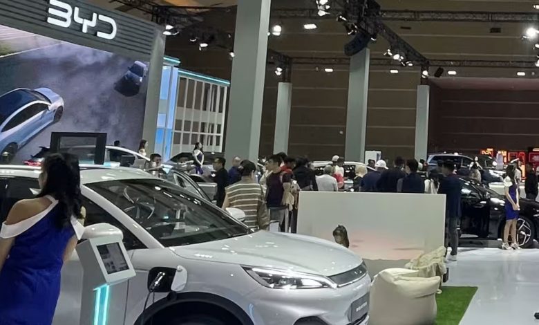 Photo of السيارات الكهربائية في إندونيسيا تستعد لقفزة كبيرة خلال العقد الحالي
