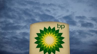Photo of بي بي البريطانية توقف استثمارات الطاقة المتجددة للتركيز على النفط والغاز