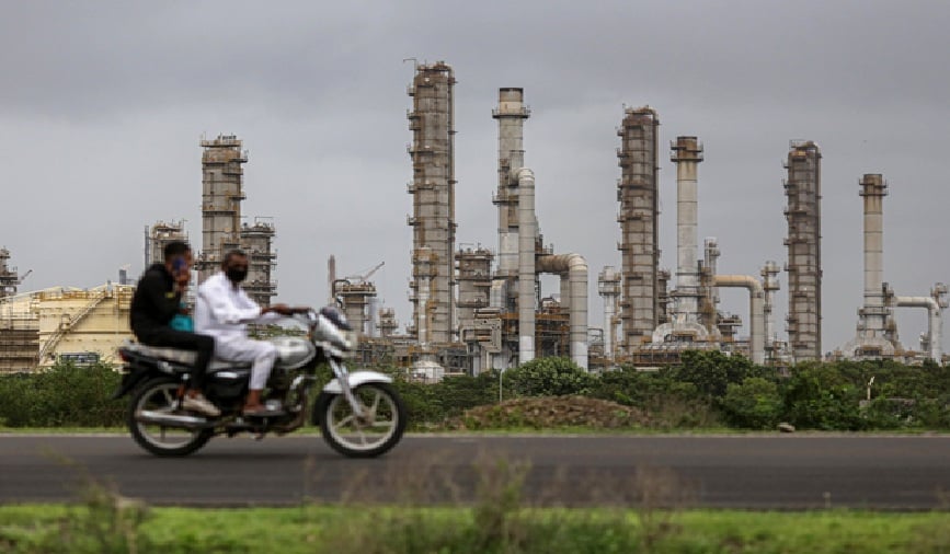 مصفاة النفط التابعة لشركة ريلاينس إندستريز في ولاية جوجارات بالهند