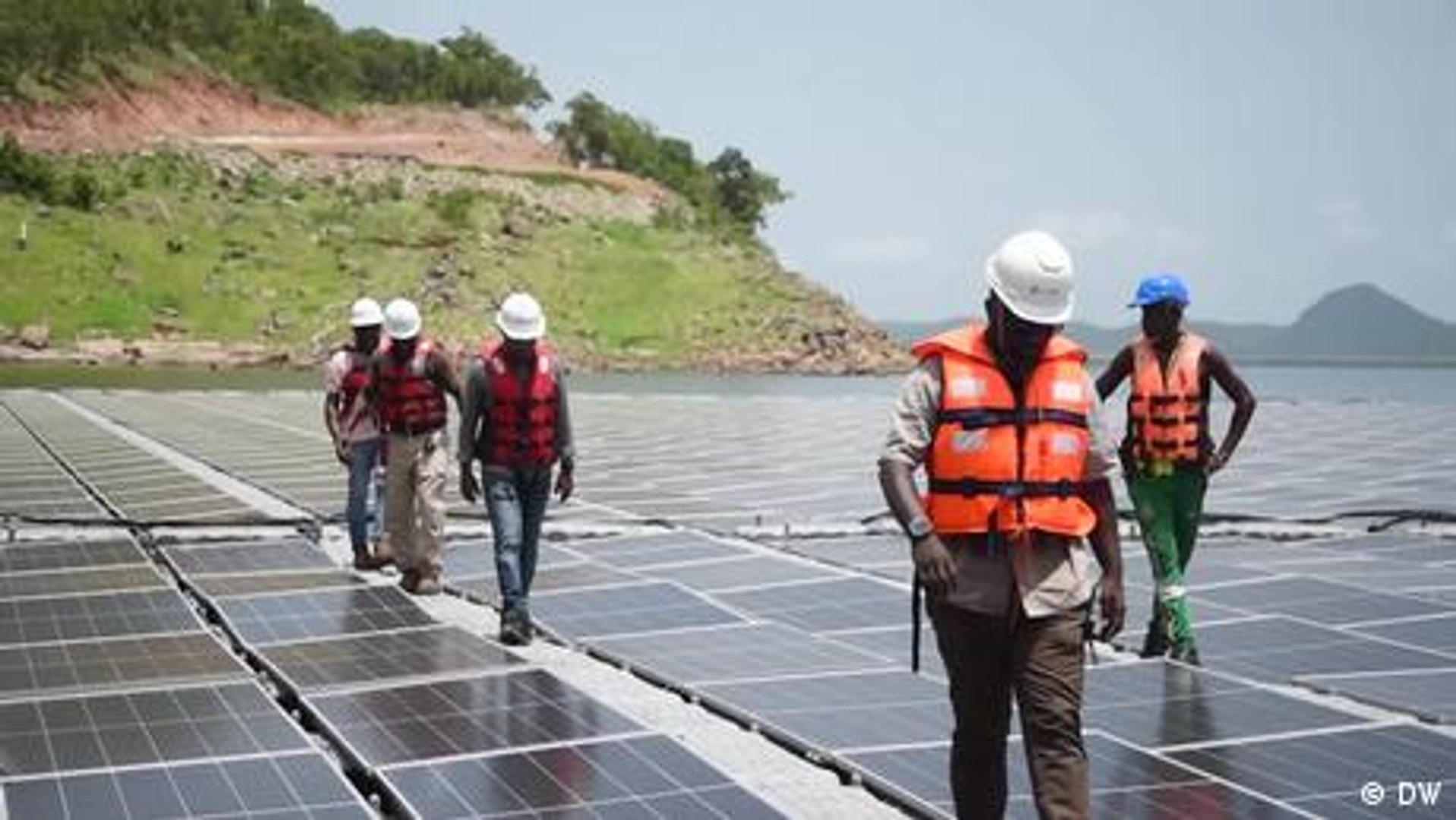 أكبر محطة شمسية عائمة في أفريقيا