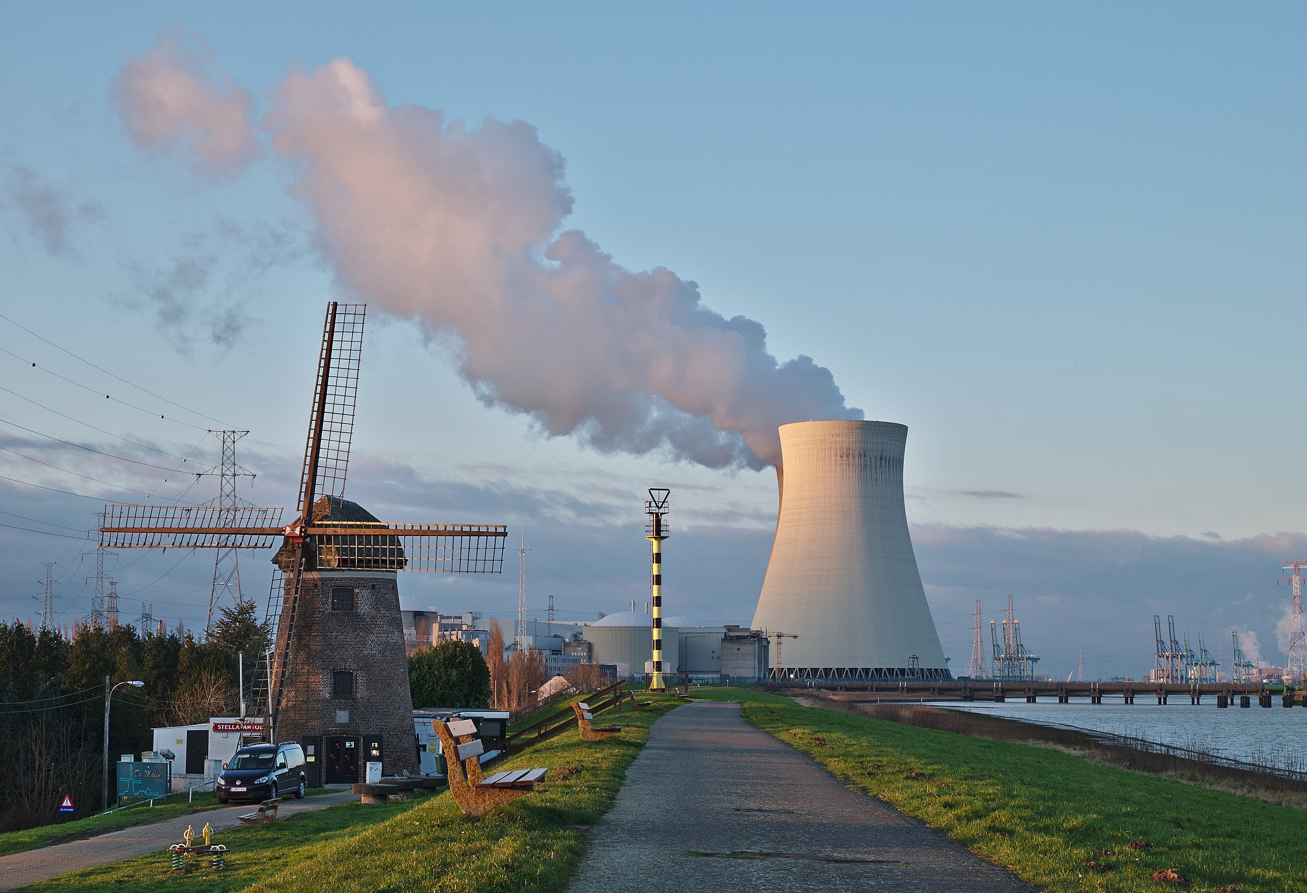 محطات الطاقة النووية في بولندا