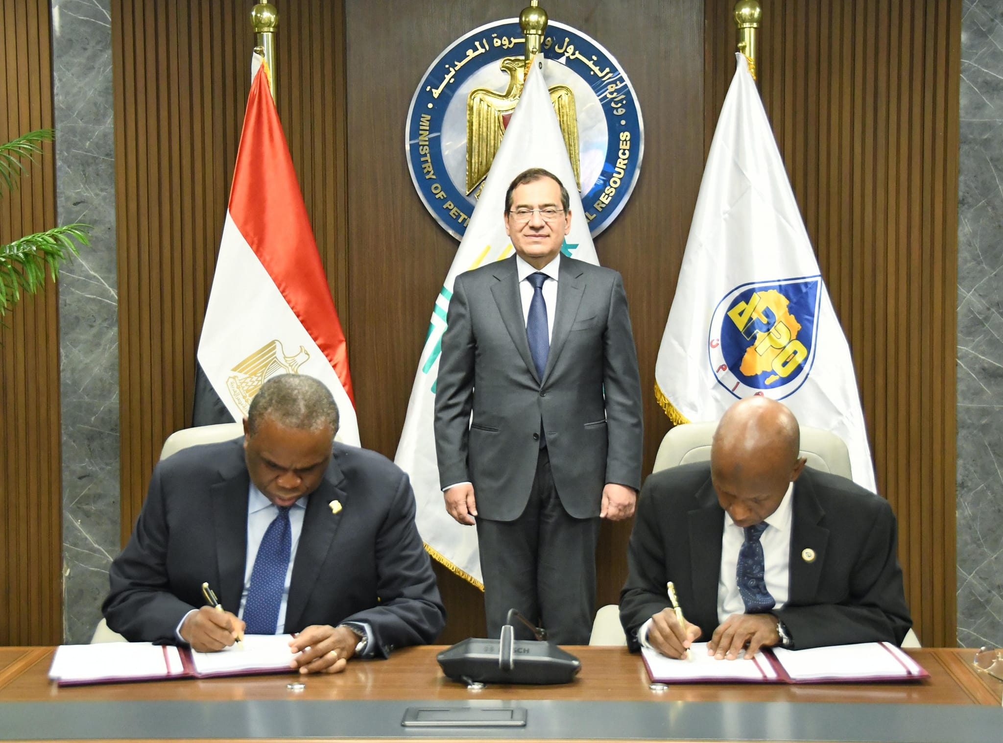 من مراسم التوقيع على اتفاق تأسيس وميثاق البنك الأفريقي للطاقة
