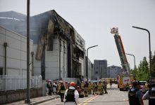Photo of مصرع 22 شخصًا إثر حريق مصنع بطاريات في كوريا الجنوبية (فيديو)