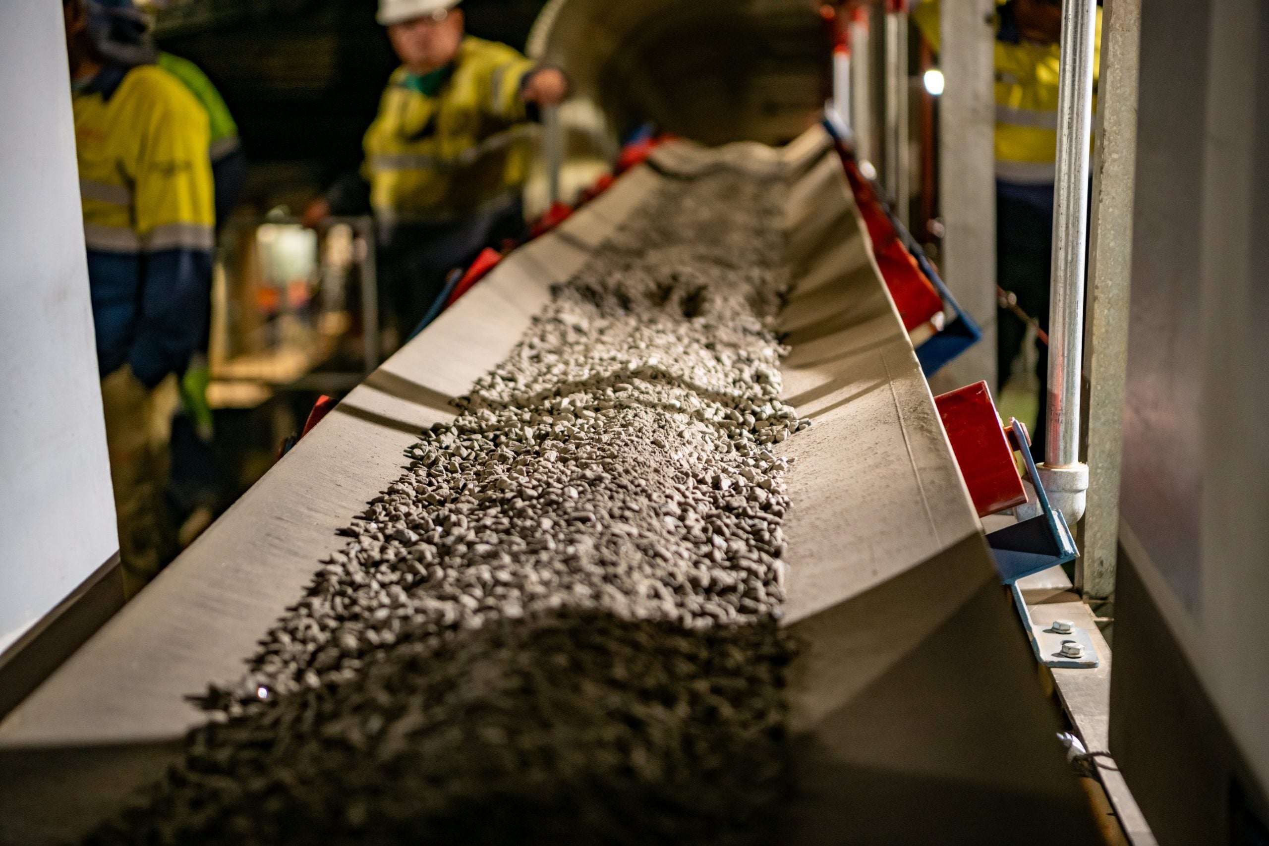 أول خط إنتاج من منجم الزنك