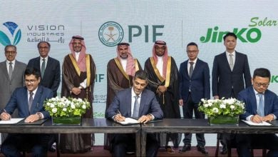 Photo of السعودية توقع 3 صفقات ضخمة في مجال الطاقة المتجددة