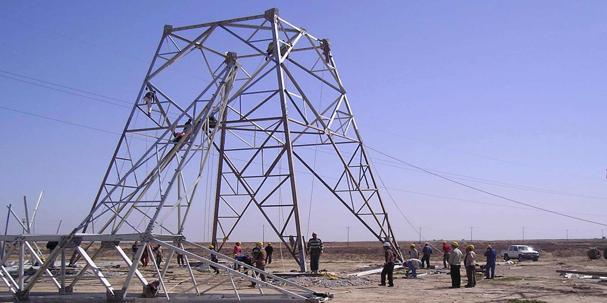 خط ربط كهربائي في العراق