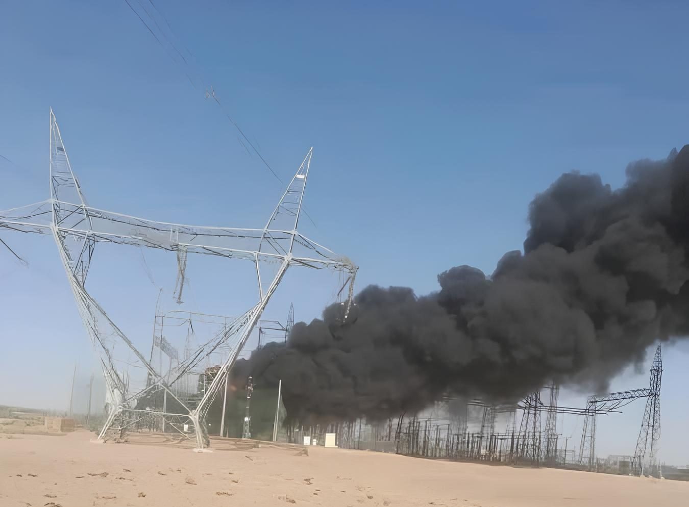 جانب من الدمار الذي لحق بالمحطات