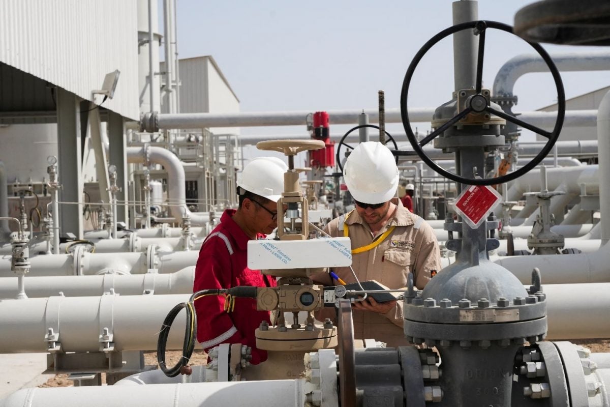 حقل مجنون النفطي قرب مدينة البصرة في العراق
