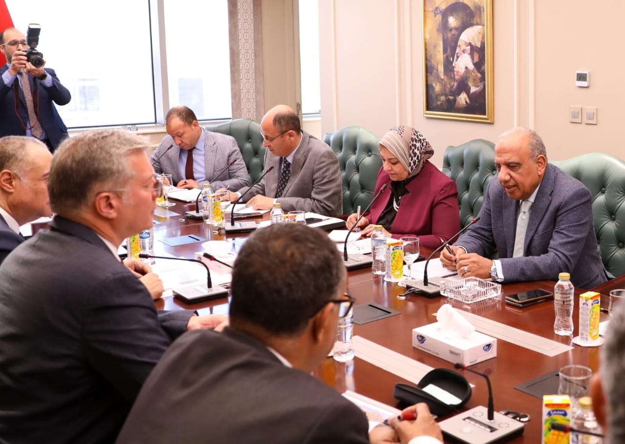 جانب من اجتماع وزارتا الكهرباء والبترول لبحث خطة الاستعداد للصيف