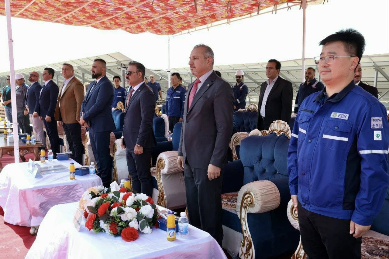 من افتتاح محطة طاقة شمسية داخل حقل شرق بغداد