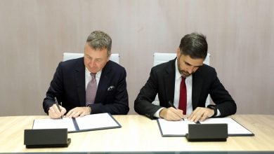 Photo of صفقة لاستكشاف 7 مليارات برميل نفط و1.7 تريليون متر مكعب غاز