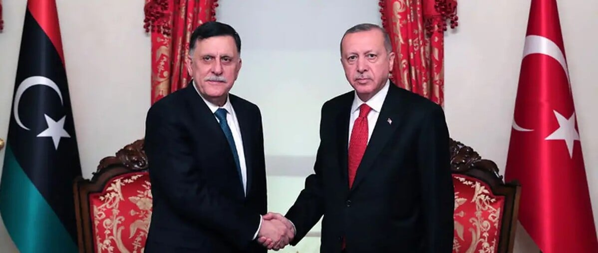 الرئيس التركي رجب طيب أردوغان ورئيس حكومة الوفاق الليبية فايز السراج