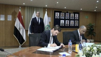 Photo of مصر توقع اتفاقية للتنقيب عن النفط في الصحراء الشرقية