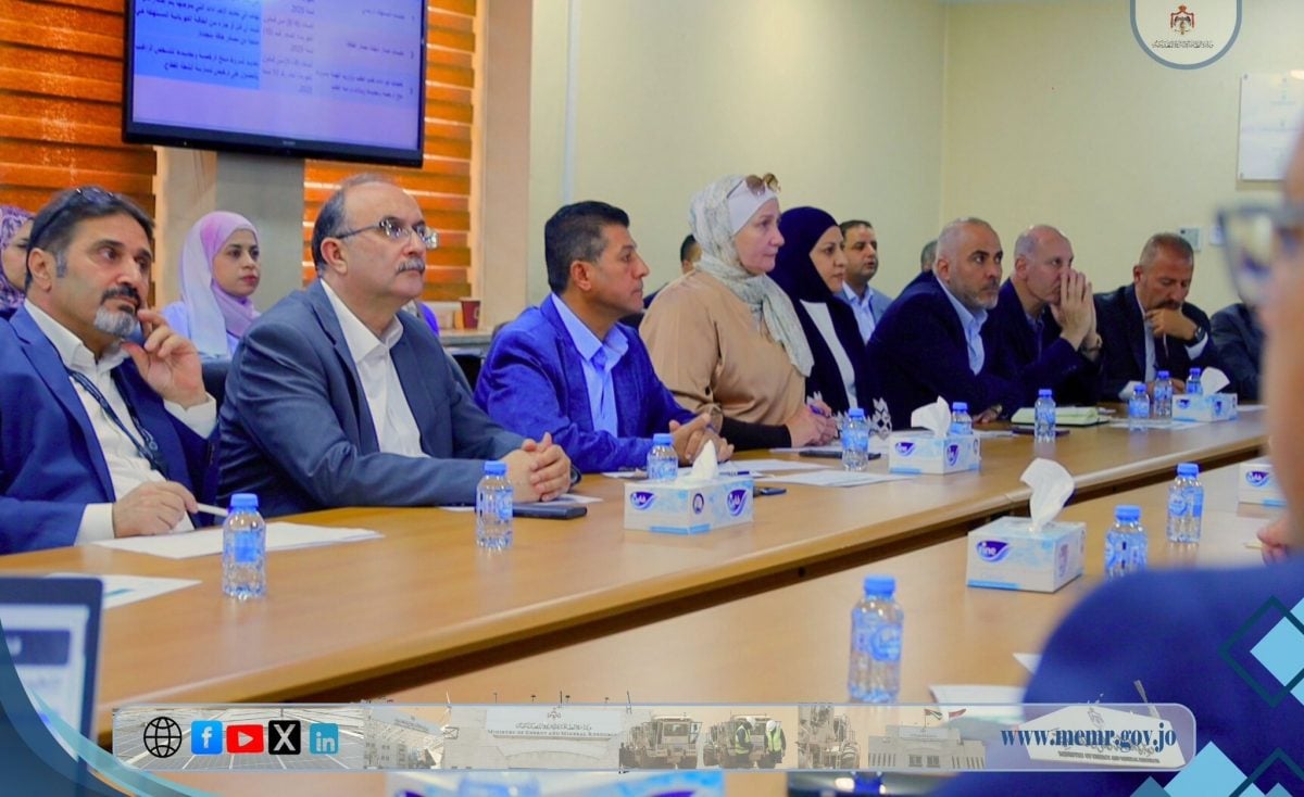 جانب من لقاء الوزير الخرابشة مع أعضاء مجلس الشراكة في قطاع الطاقة