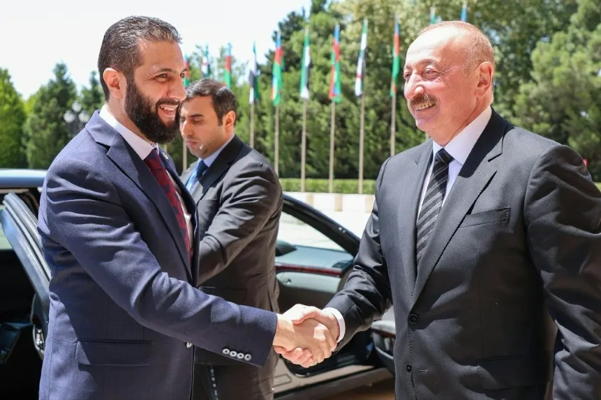 لقاء يجمع الرئيسين السوري والأذربيجاني في باكو