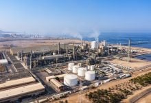 Photo of قطاع النفط والغاز في سلطنة عمان يستحوذ على 81% من الاستثمارات الأجنبية