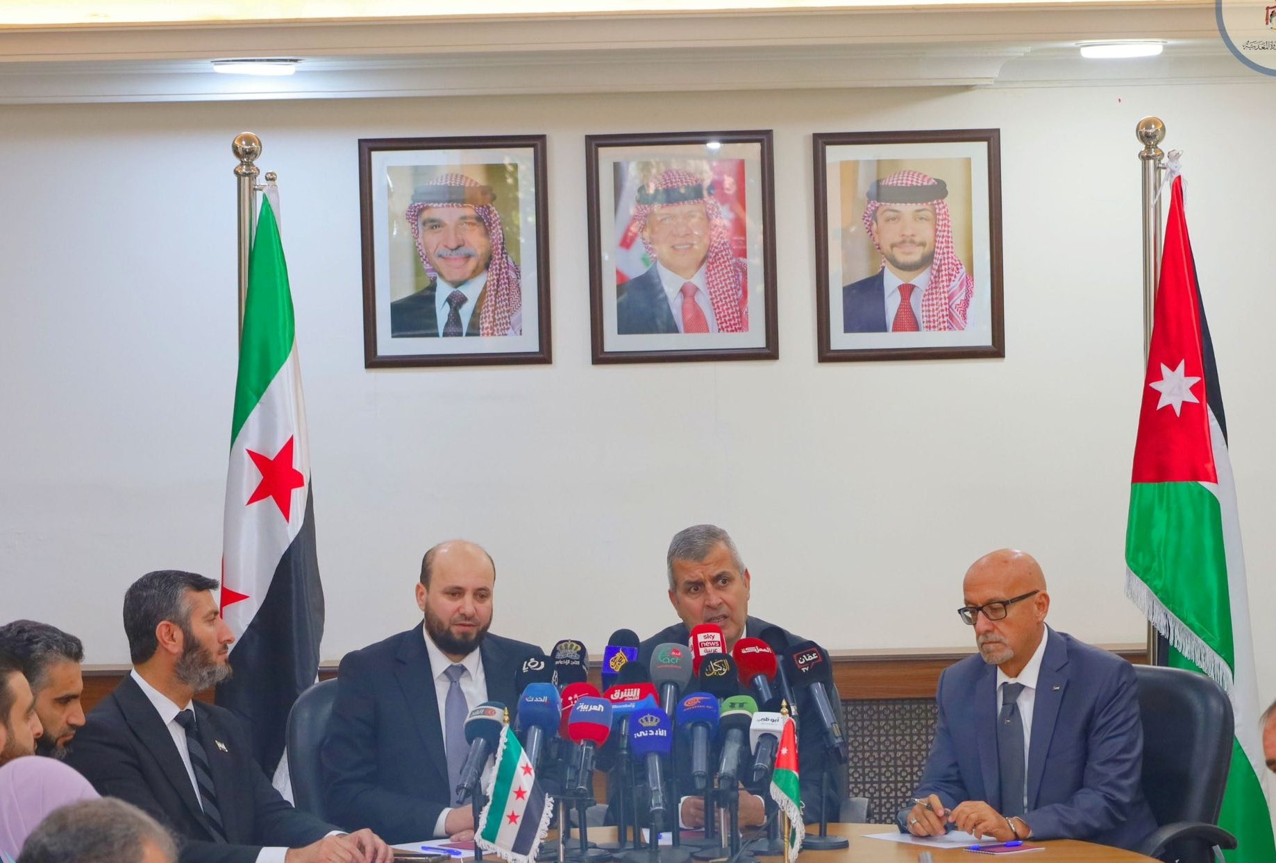 جانب من المباحثات الأردنية السورية