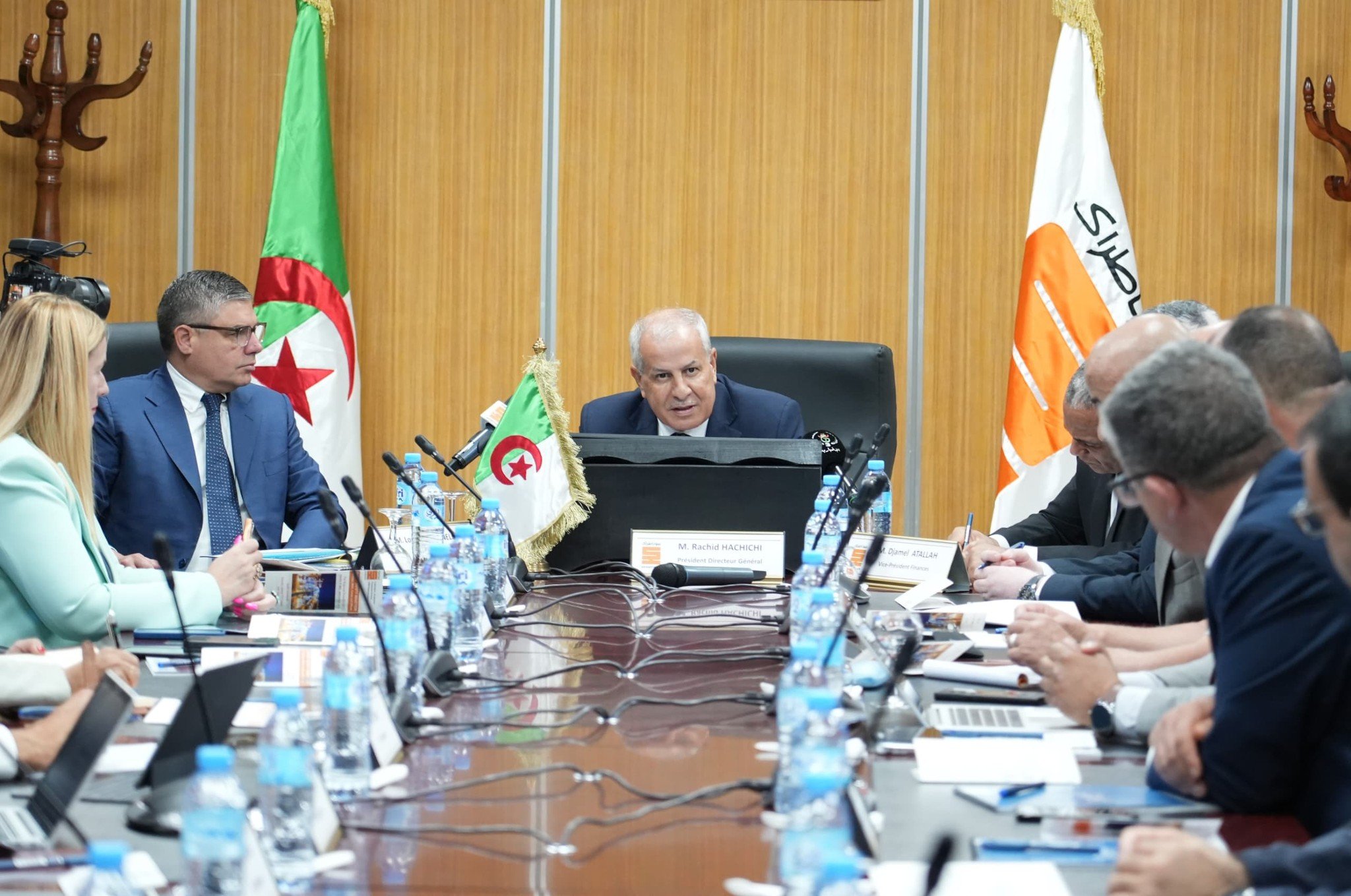 من زيارة المدير العام لمجمع سوناطراك إلى منطقة حاسي الرمل