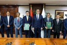 Photo of مصر توقّع 4 اتفاقيات ضخمة للتنقيب عن النفط والغاز