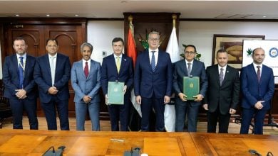 Photo of مصر توقّع 4 اتفاقيات ضخمة للتنقيب عن النفط والغاز