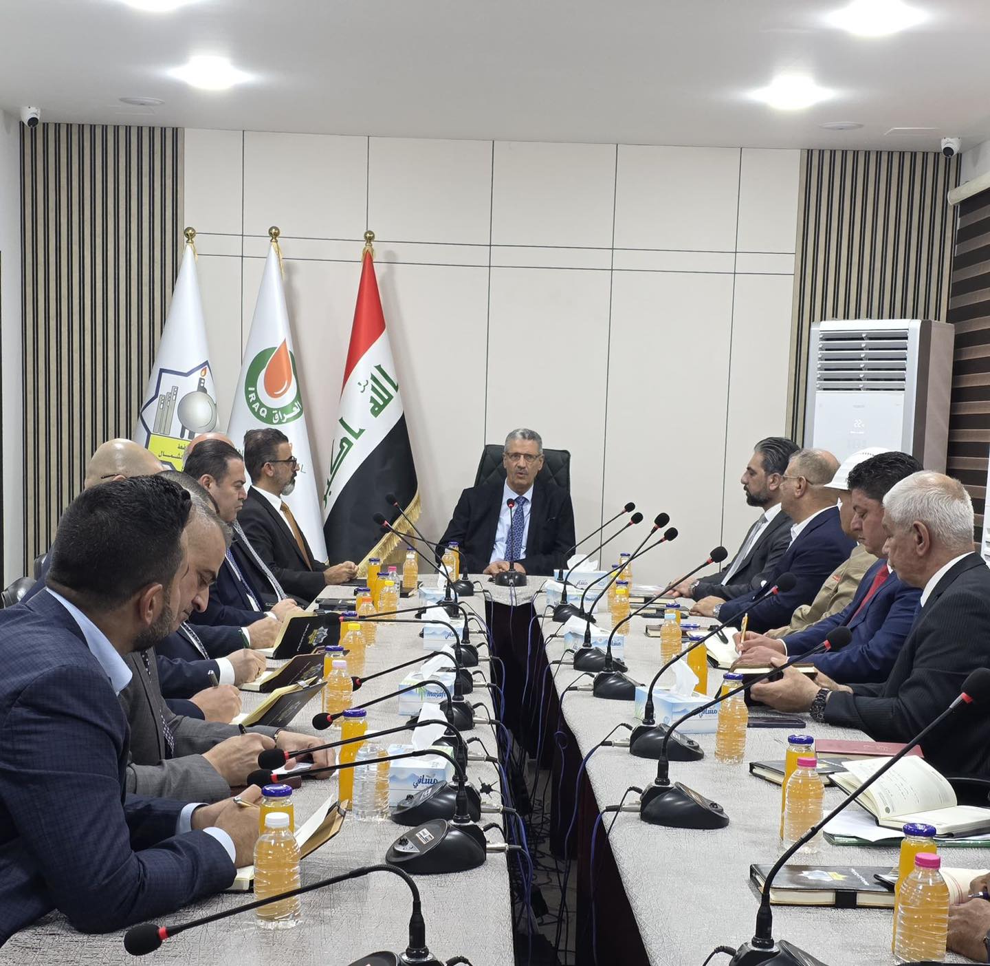 من زيارة وزير النفط العراقي لعدد من المشروعات في كركوك