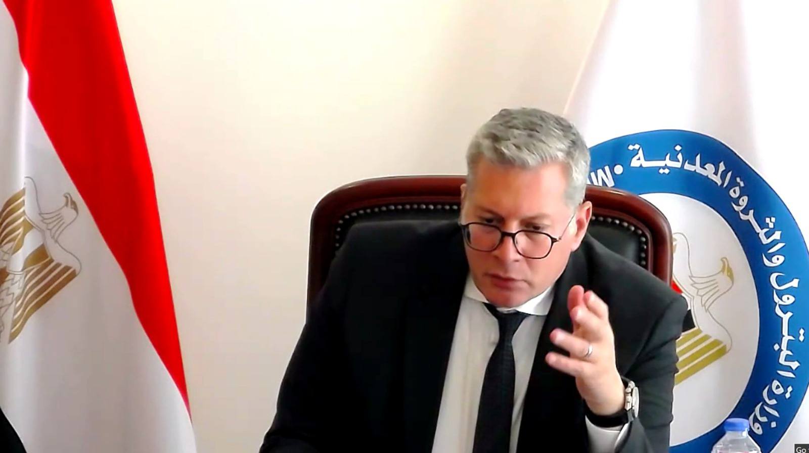 وزير البترول المصري كريم بدوي