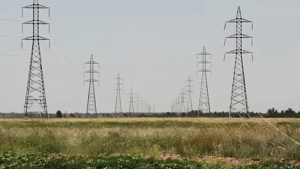 خطوط لنقل الكهرباء في العراق