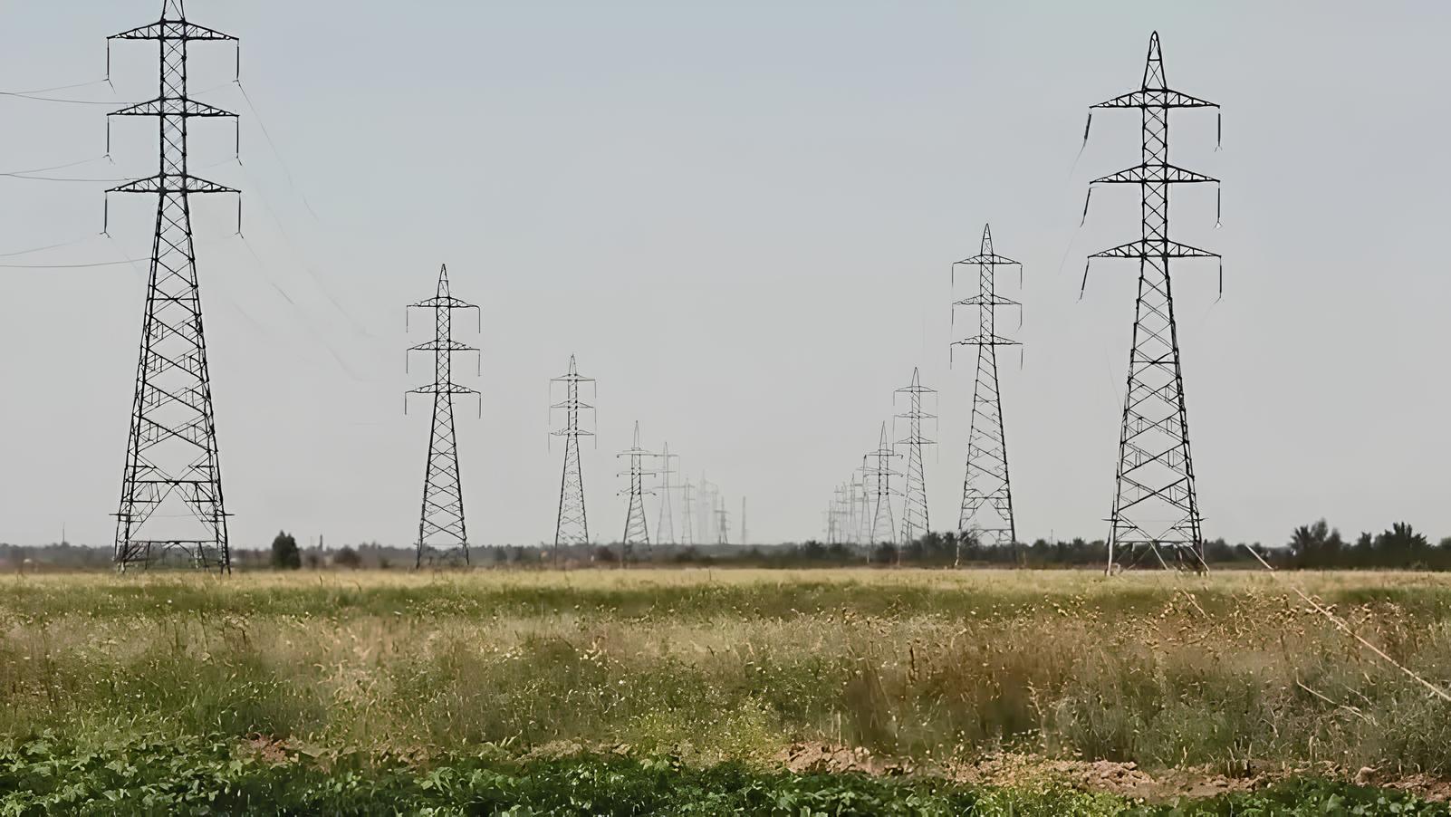 خطوط لنقل الكهرباء في العراق