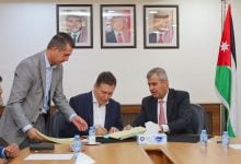 Photo of استغلال الذهب في الأردن يحظى بأول صفقة (صور)