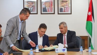 Photo of استغلال الذهب في الأردن يحظى بأول صفقة (صور)