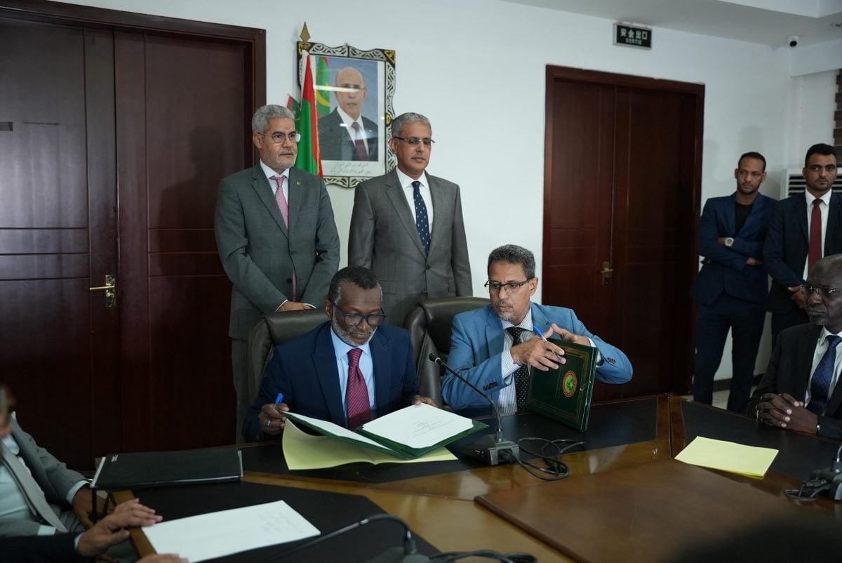جانب من توقيع الاتفاقيتين