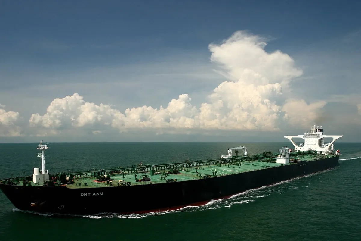 ناقلة نفط عملاقة