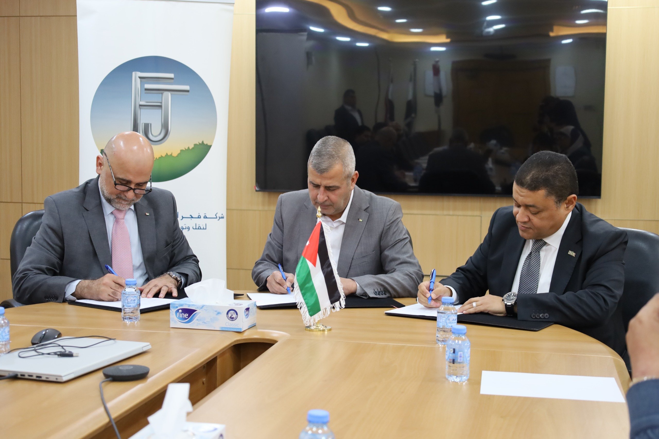 اتفاقية نقل الغاز لمحطات الكهرباء في الأردن